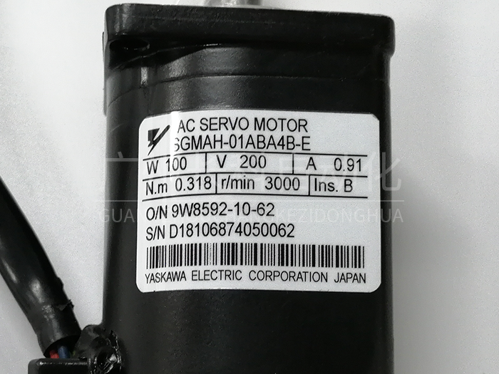 安川小型伺服電機SGMAH-01ABA4B-E 安川小型伺服電機SGMAH-01ABA4B-E