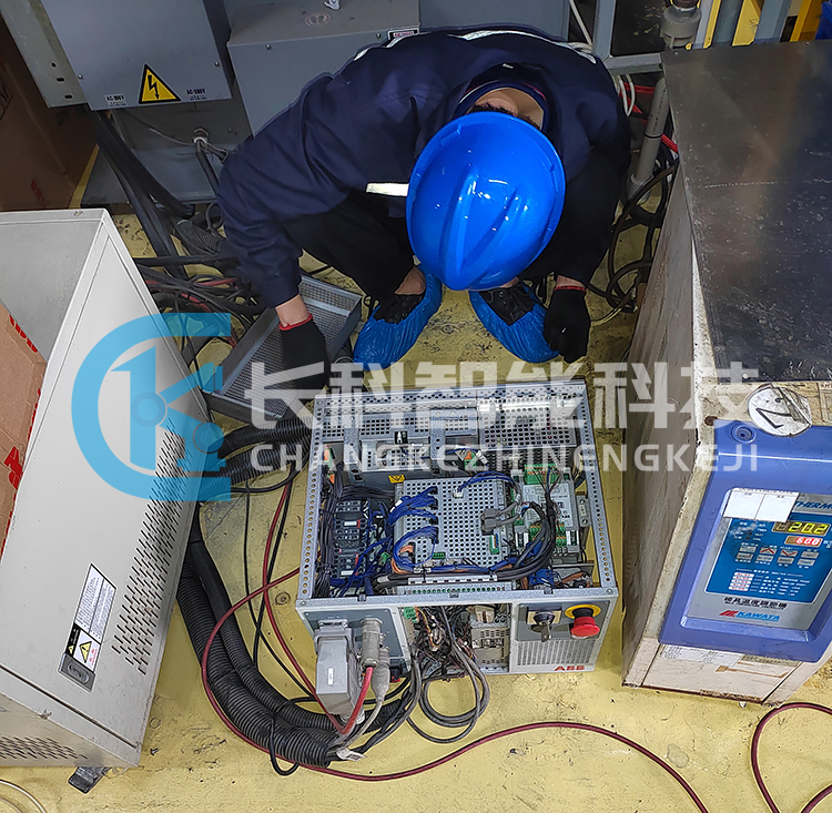 ABB機械手保養前后對比圖 ABB機械手保養前后對比圖