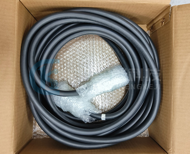 YASKAWA安川機(jī)器人動(dòng)力線纜HW0273813-15 YASKAWA安川機(jī)器人動(dòng)力線纜HW0273813-15